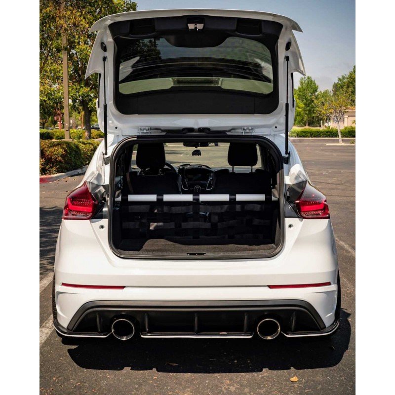 Clubsport Komplettset - Strebe mit Netz und Teppich für Ford Focus RS MK3